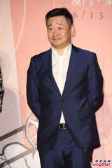 组图：陈思成佟丽娅台湾秀恩爱 撑《北爱》展映