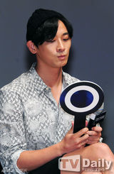 组图：《好朋友》池城朱智勋等与粉丝温馨互动