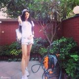 组图：美女硕士毕业抱儿子怀女儿被赞人生赢家