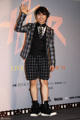 组图：西川贵教睽违16年访台 学蜡笔小新扭屁屁