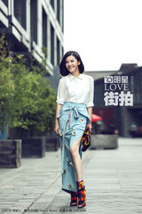 明星爱街拍：杨子姗短发帅出质感诠释多维度美