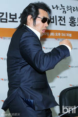 组图：演员金宝城当选World Vision宣传大使