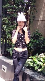 组图：曹格老婆吴速玲私照曝光 时尚辣妈