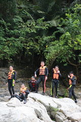 组图：五爸挑战高空跳水 杨威后空翻震惊全场