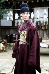 组图：《巡夜人日志》丁一宇变魅力降魔人