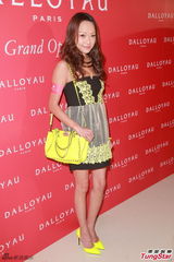 组图：被指求与黄宗泽复合 杨峥称很难分享这事