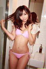 组图：36F写真偶像吉木梨纱居家小女人玲珑可爱