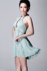 组图：郝洛钒走出《囧人》变身小清新