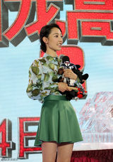 组图：白百何献声《驯龙高手2》 盼被儿子崇拜