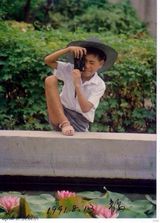 组图：韩寒32岁生日晒照纪念成长 小野卖萌出镜