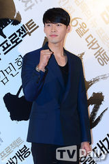 组图：《哭泣的男人》试映 玄彬宋茜崔始源助阵