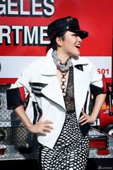 组图：查可欣演绎万种风情 音乐灵魂展艺术气质