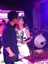 组图：kiss停不下来！周迅高圣远婚礼内场拥吻