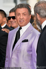 组图：《敢死队3》首映 史泰龙斯坦森硬汉齐聚