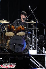 组图：五月天开唱鼓手篡位变主唱大人