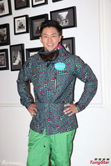 组图：陈豪不清楚TVB裁员 杨洛婷不觉受冷落