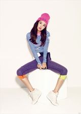 组图：韩星闵孝琳拍写真 大秀完美身材