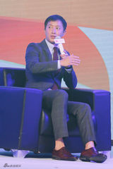 组图：《星你》导演张太维签乐华 想跟汤唯合作