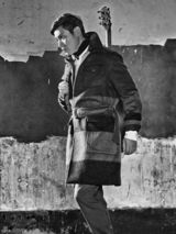 组图：陆毅杂志大片曝光 复古色彩造型百变