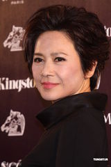 组图：蒋雯丽等亮相金马酒会 陈妍希叶德娴角逐影后