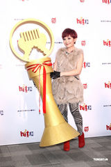 组图：梁静茹首任专辑制作 与老公互按摩以纾压