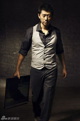 组图：夏雨广告大片魅力呈现 细节雕琢精致男人魅力