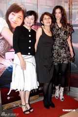 高清图：《轩尼诗》揭幕香港电影节 汤唯素雅亮相