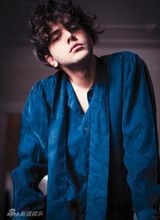 组图：多兰不哭！25岁天才帅哥导演闪耀戛纳