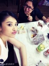 组图：刘翔90后女友美艳照曝光 轮廓分明似朱莉