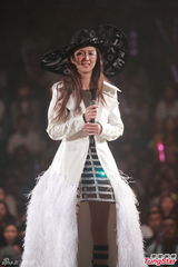 组图：薛凯琪个唱性感大秀事业线 笑言像梦境