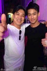 组图：赵雅芝小儿子黄恺杰私照曝光 帅气又好学