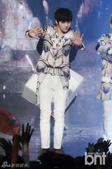 组图：Infinite智妍等众歌星献唱《冠军秀》