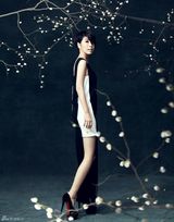 组图：许茹芸登杂志封面 回眸一笑显清新