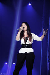 组图：歌狂车轮战收官对决 小沈阳致敬张雨生