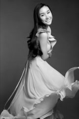 组图：刘璐珈时尚大片展百变女王优雅风范