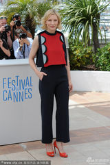 组图：布兰切特撑《驯龙高手2》 龙牙上衣超萌