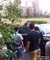 组图：《爸爸2》再曝剧照 姚明杨威最萌身高差