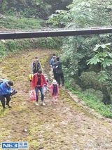 组图：《爸爸2》武隆开拍 陆毅黄磊吴镇宇现身