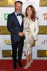 组图：评论家奖众星云集 谢耳朵帅气潘妮秀短发