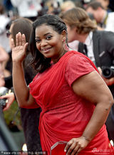 组图：《永远的红手带》奥克塔维亚-斯宾瑟亮相