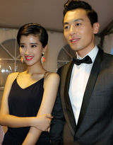 组图：奚望与angelababy(杨颖)倪妮同亮相 裤装潇洒红毯独秀