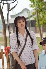 组图：59岁刘晓庆再扮嫩！新剧梳麻花辫演少女