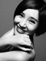 组图：唐艺昕曝黑白质感写真 情绪拼图诠释本真