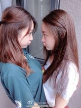 组图：军训美图来袭 中戏靓女PK北大学霸