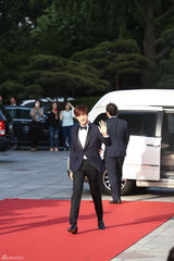 独家高清：又是一年百想红毯 众星云集争奇斗艳