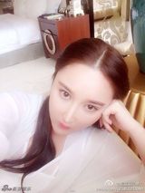 组图：湿露露吴稀儿当众脱衣露点大闹整形医院