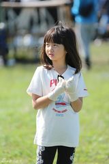 组图：《爸爸2》萌娃奶爸集体变身“挤奶工”