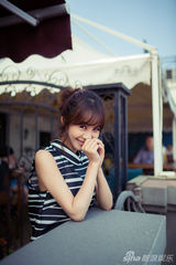 组图：李菲儿微表情写真 古灵精怪与阳光共舞