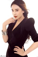 组图：姜欣雨登日本动漫杂志 首次尝试动漫风