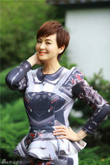 组图：戴娇倩拍自然大片 清新迷人语笑嫣然